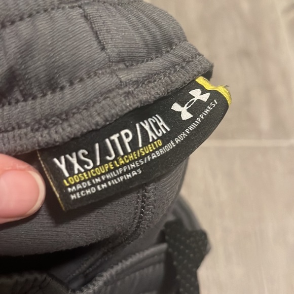 Boys under Armour pants - Picture 6 of 6